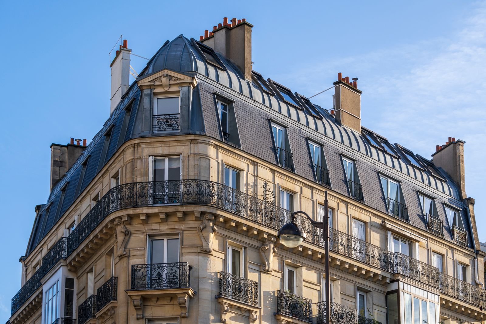 Bâtiment public en pierre de taille